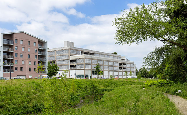 les halles de la maillerie et le quartier